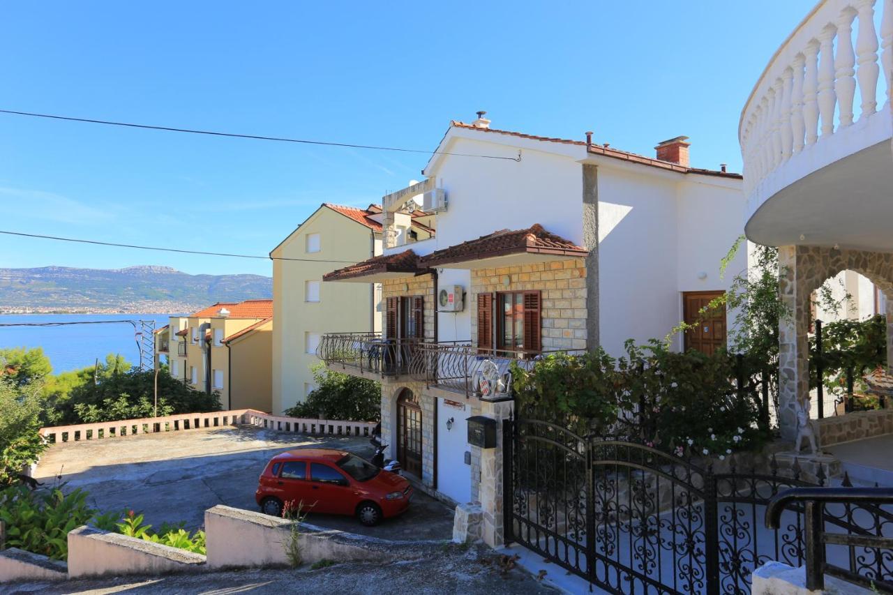 Apartments By The Sea Arbanija, Ciovo - 17332 Trogir Zewnętrze zdjęcie
