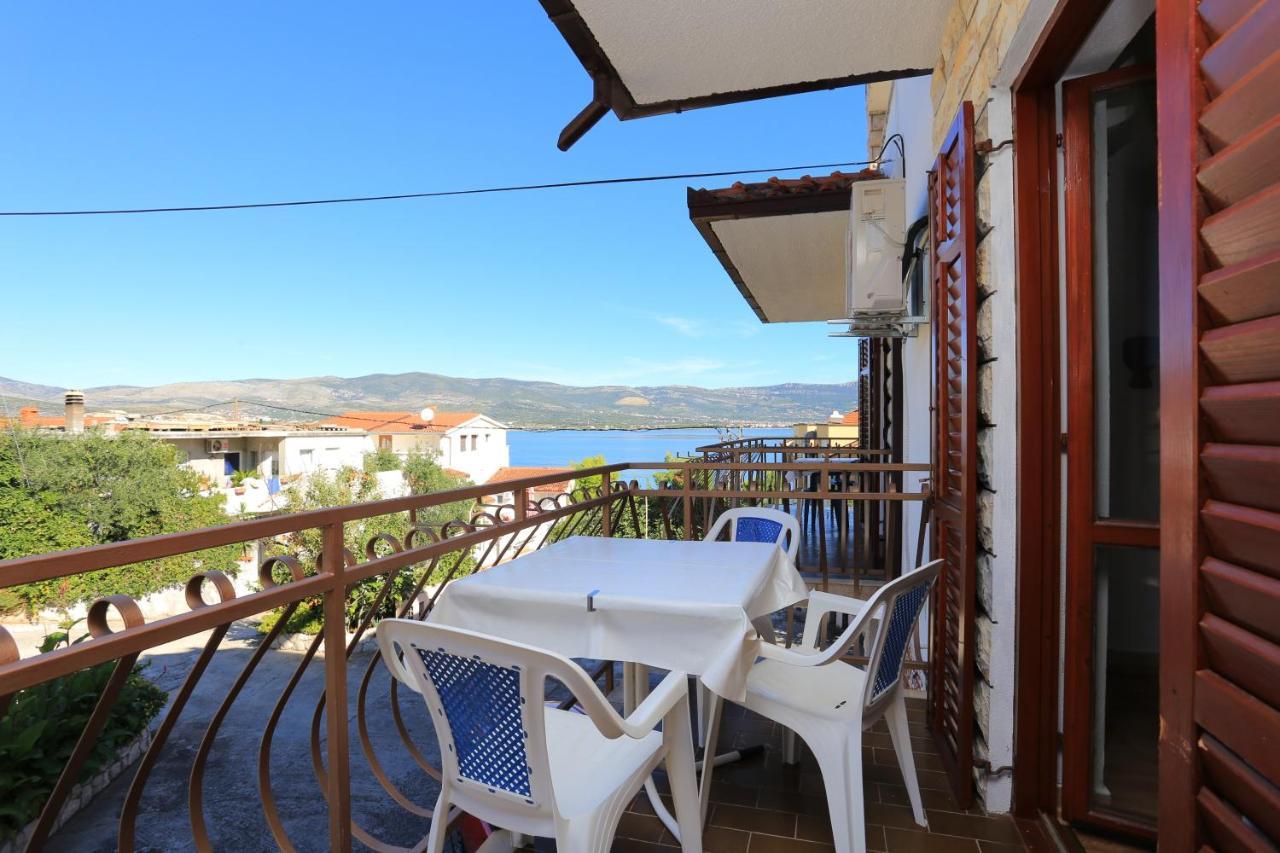Apartments By The Sea Arbanija, Ciovo - 17332 Trogir Zewnętrze zdjęcie